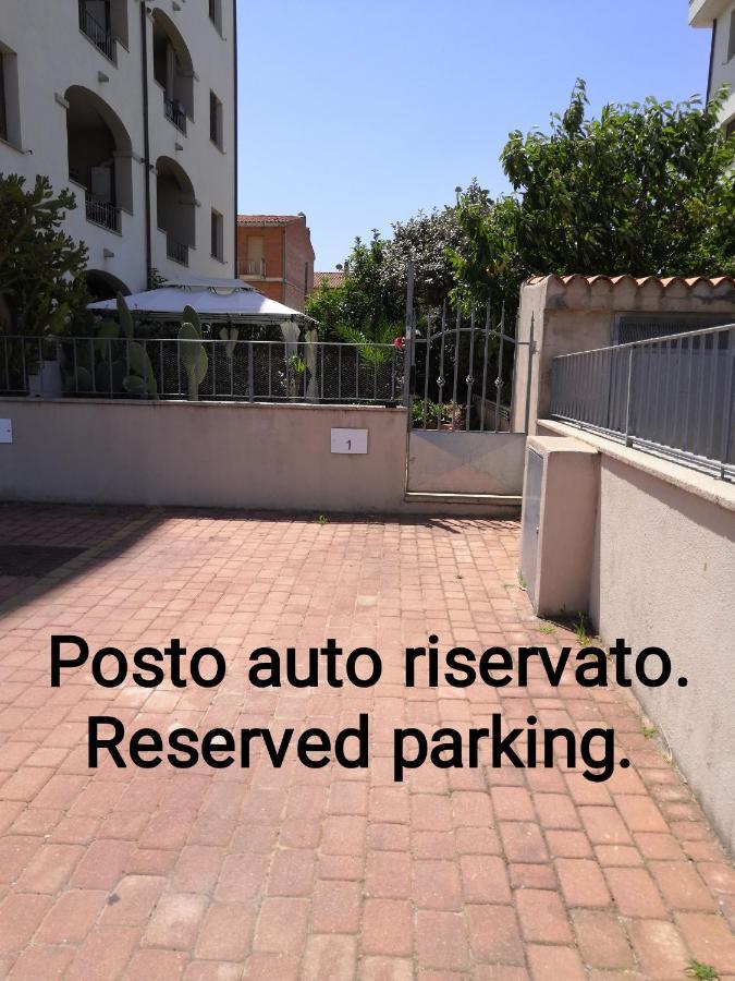 Valevalehome - Home Gallery With Fully Equipped Kitchen, Reserved Parking, Big Garden Olbia Exterior foto