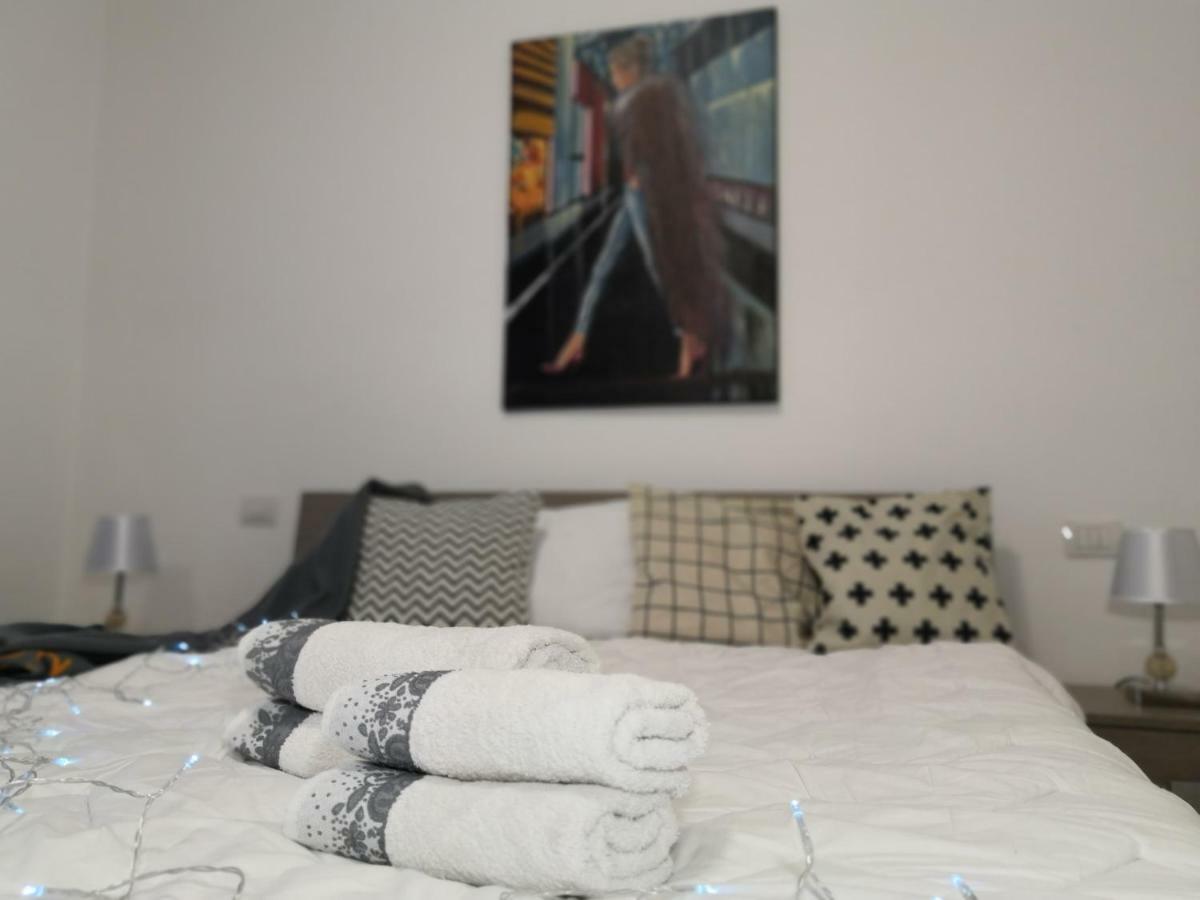 Valevalehome - Home Gallery With Fully Equipped Kitchen, Reserved Parking, Big Garden Olbia Exterior foto