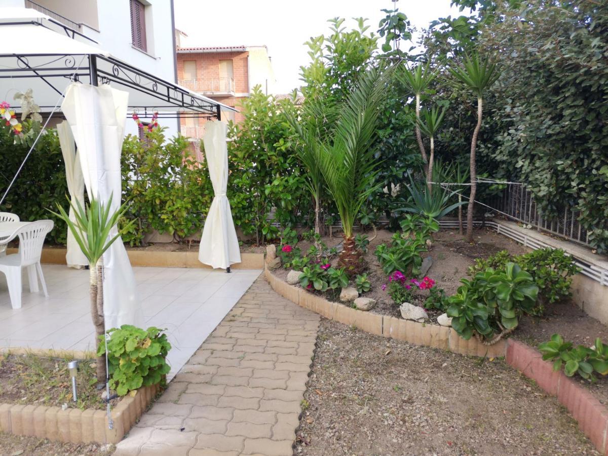 Valevalehome - Home Gallery With Fully Equipped Kitchen, Reserved Parking, Big Garden Olbia Exterior foto